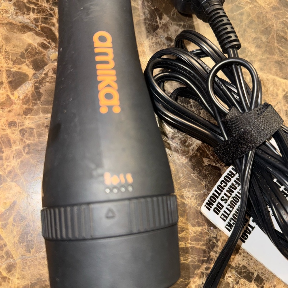 Amika Matte Black Hair Styling Tool - Picture 2 of 3